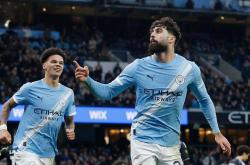 开云体育下载-曼城领袖球员挺身而出，为球队带来关键胜利的简单介绍