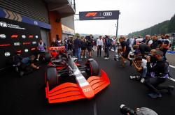 开云体育中国官网-哈斯车队横扫索伯车队，汉密尔顿带队取胜