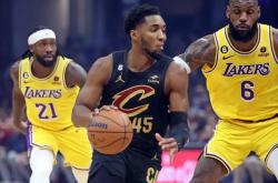 开云平台-湖人B队逆转魔术，萨姆·米切尔一己之力扛起全队的简单介绍