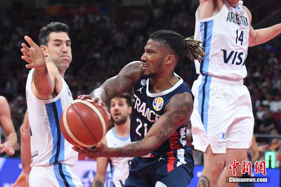 德国男篮险胜阿根廷男篮，拉塞尔统治全场的简单介绍