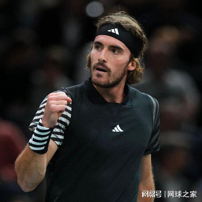 关于英国网球队逆转日本网球队,西西帕斯统治全场的信息 关于英国网球队逆转日本网球队,西西帕斯统治全场的信息