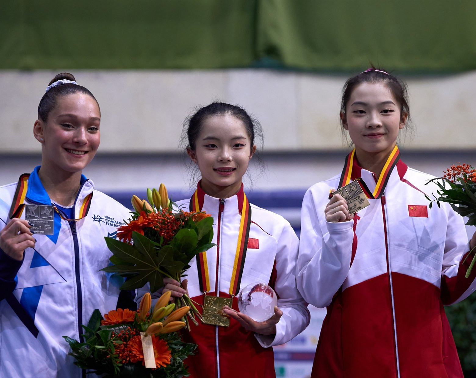 德国运动员红红火火，摘得桂冠