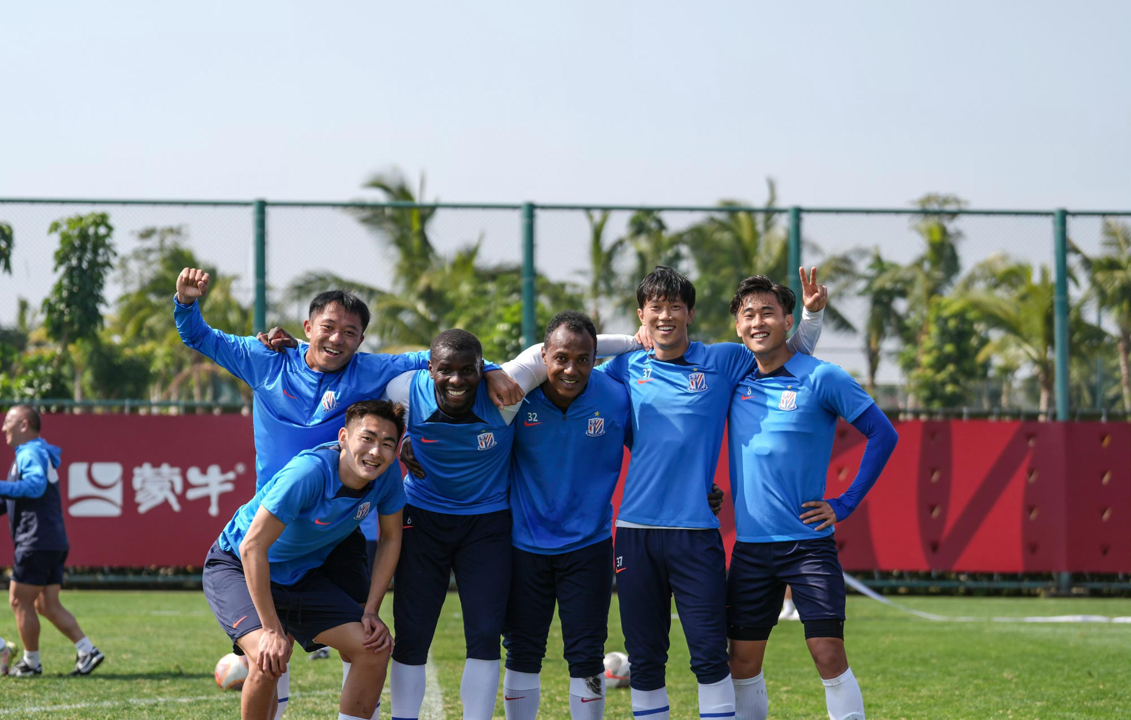 上海申花战胜建业，保持中游稳定的简单介绍