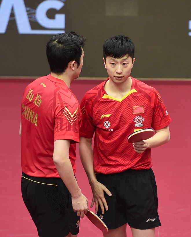 山东男篮横扫对手，取得关键胜利