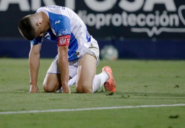 阿拉维斯顽强逆转，取得胜利