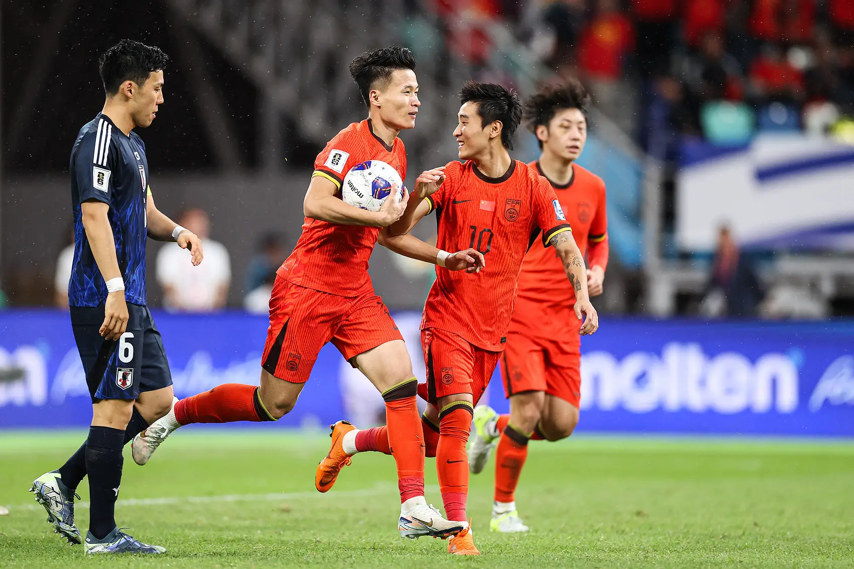 国内足坛豪门球队的激烈较量即将震撼登场！的简单介绍