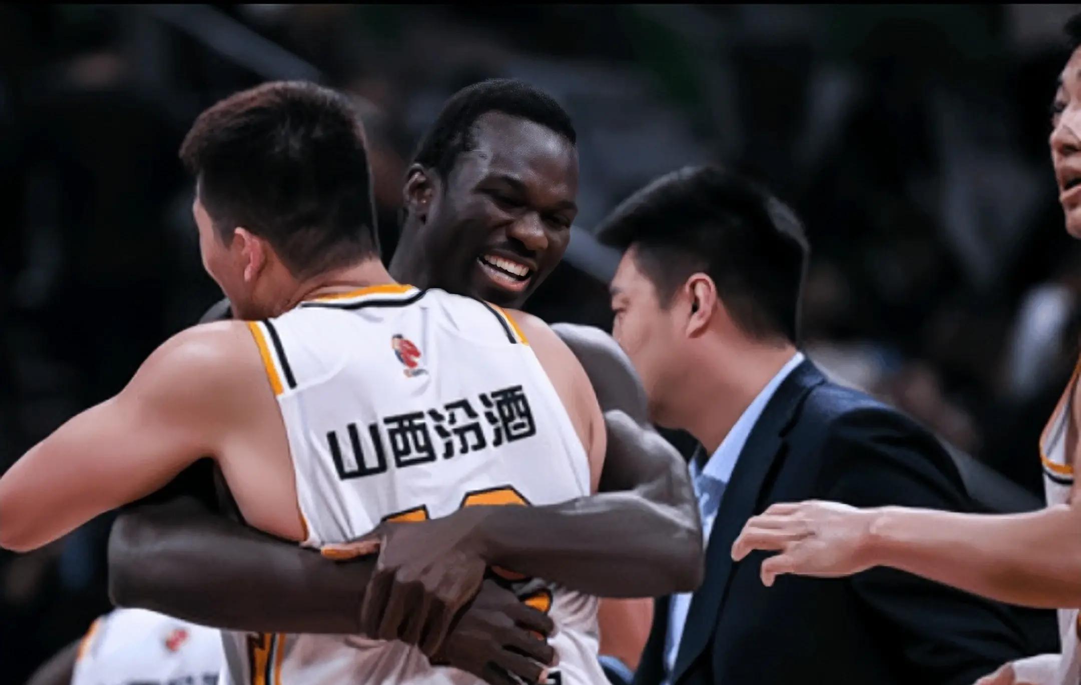 CBA比赛：北控战胜山西