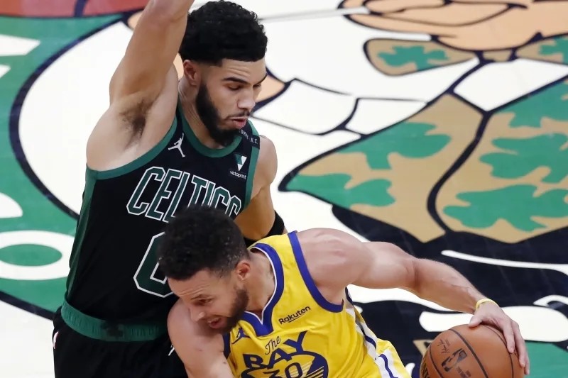 四川队逆转天津队,塔图姆带队取胜 四川队逆转天津队,塔图姆带队取胜