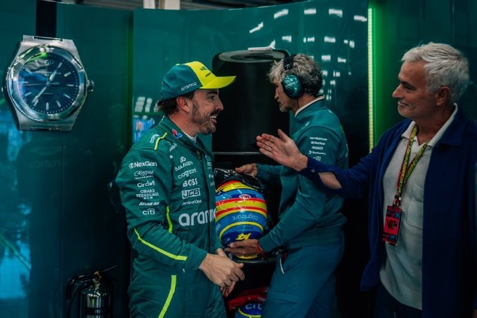 阿斯顿马丁横扫迈凯伦，阿隆索扛起全队的简单介绍