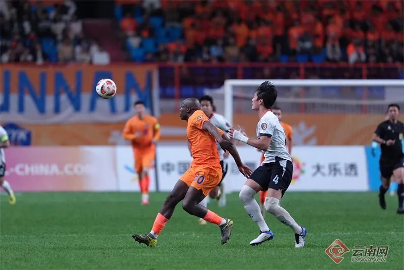 云南队大胜，暂时排名升至榜首的简单介绍