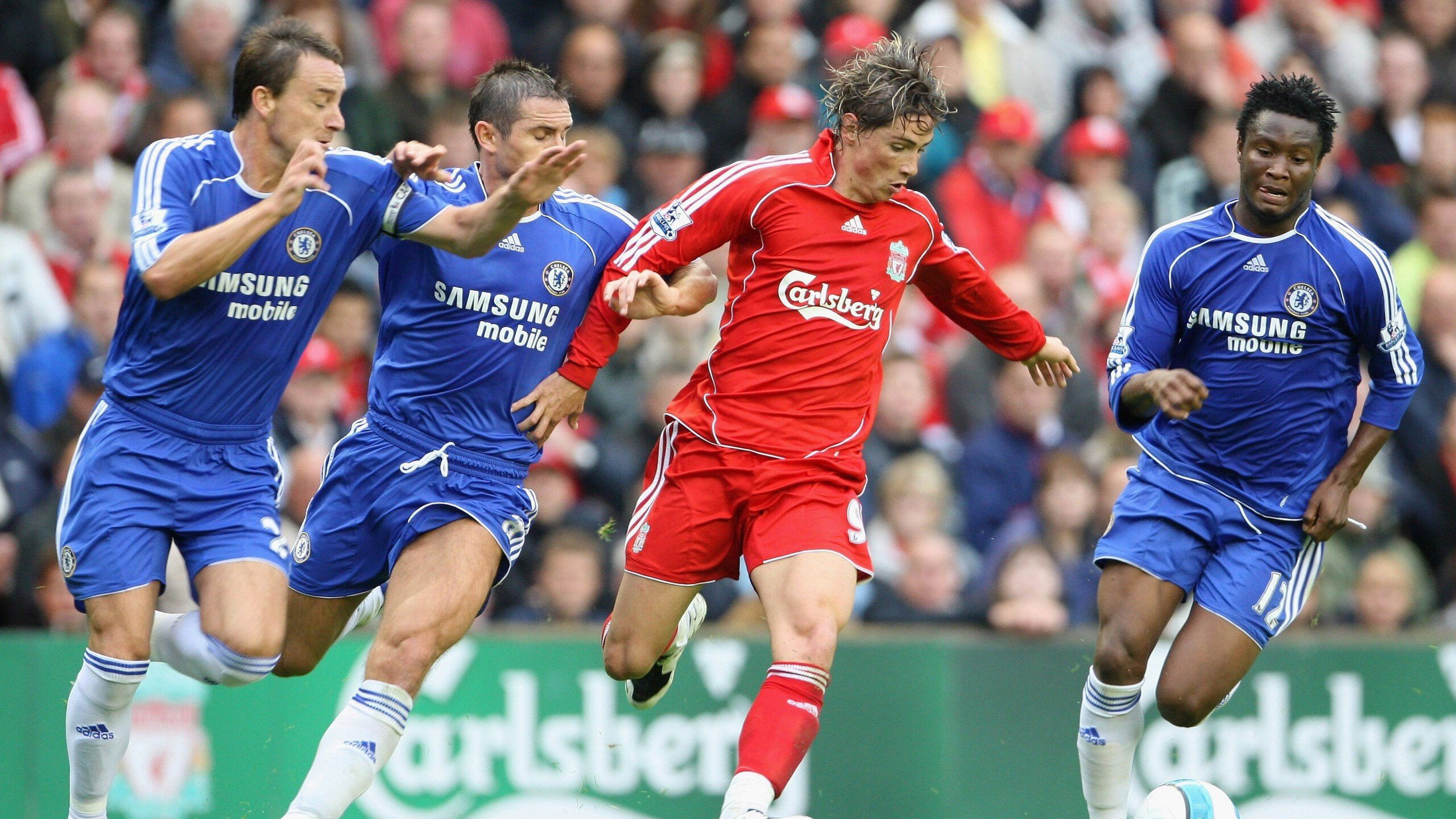 苏亚雷斯一锤定音，波兰强势攻克苏格兰挺进关键战